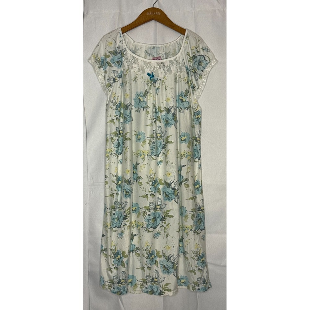 Betsy TW Floral Lace Trim Nightgown Sleep Dress Blue White Plus Size 1X Soft